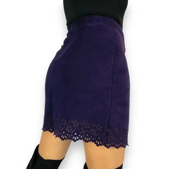 90's FASHION BUG purple faux suede mini skirt with floral cut out along bottom - Picture 2 of 14